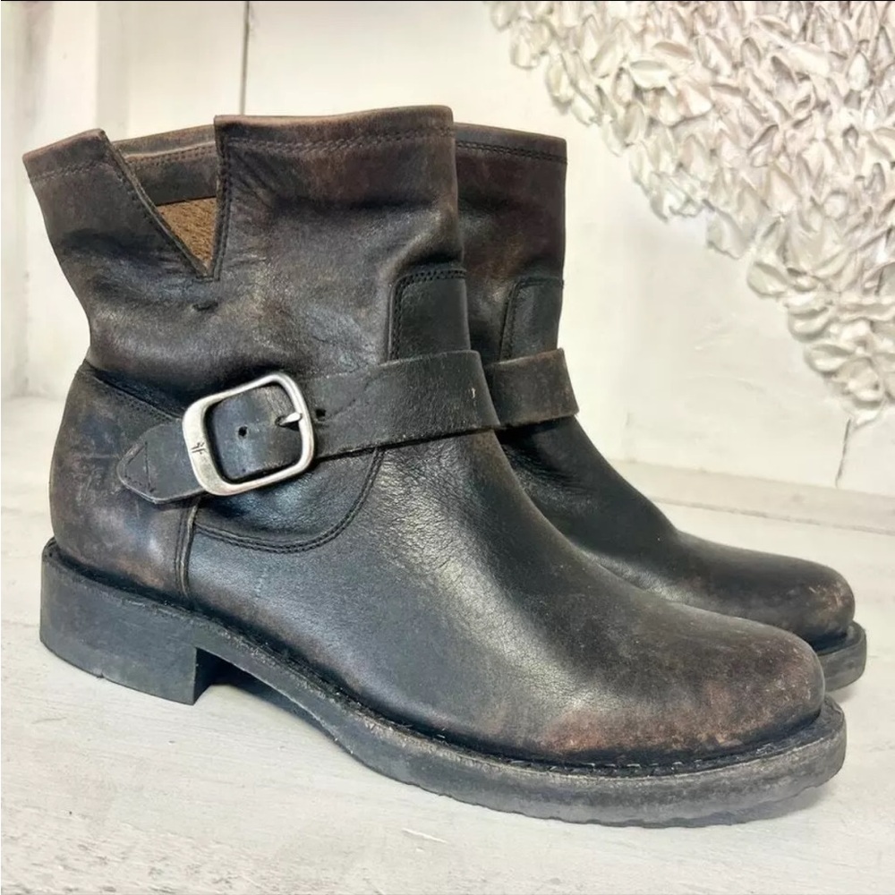FRYE Veronica Flex Leather Buckle Ankle Moto Booties